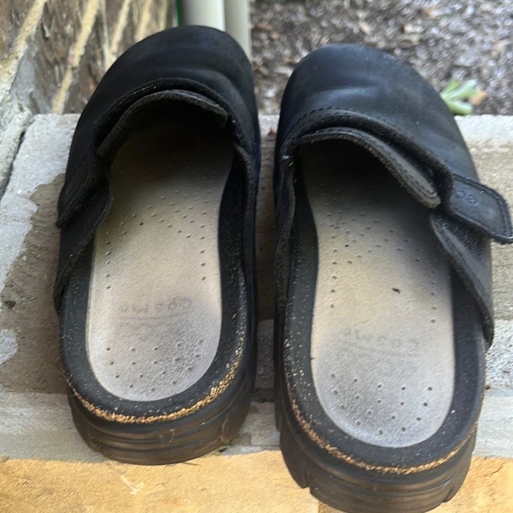 Ecco clogs 39 black leather